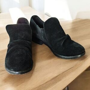 Eileen Fisher Art to Wear Black Suede Slouched Loafers Slip-On Shoes Size 9